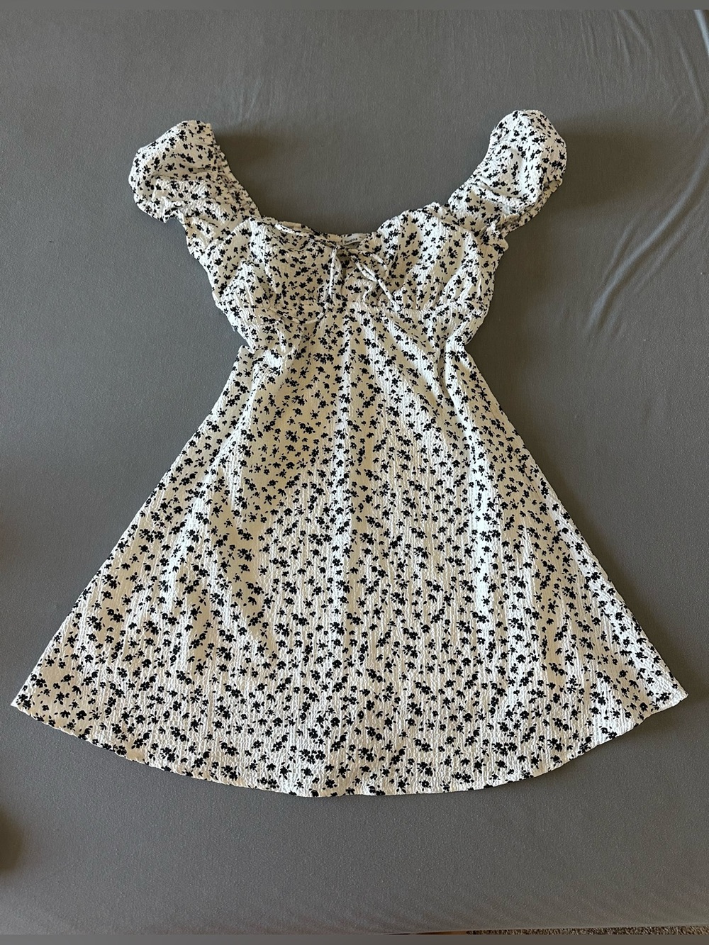 Bershka White & Black Floral Smocked Dress w/Puff Sleeves